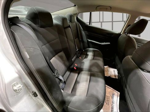 Used 2024 Nissan Altima 2.5 SV FWD image 26