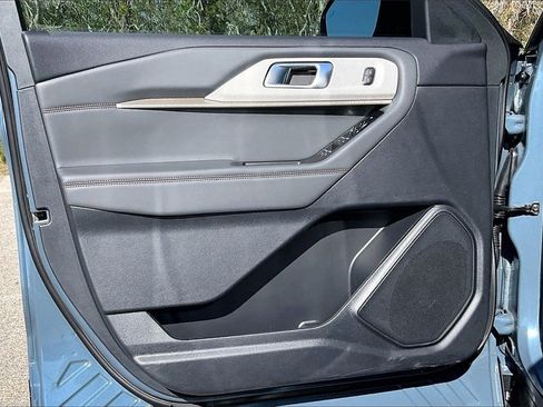 New 2026 Ford Explorer Active w/ Active Comfort Package image 13