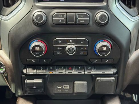 Used 2019 Chevrolet Silverado 1500 LT Trail Boss AWD/4WD image 11