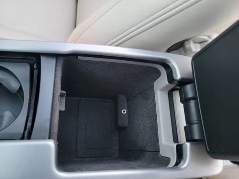 Used 2008 Volvo C70 T5 image 30