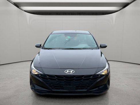 Used 2023 Hyundai Elantra SEL w/ Convenience Package FWD image 8