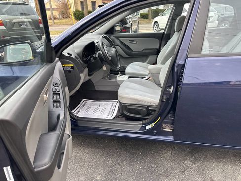 Used 2009 Hyundai Elantra SE image 16