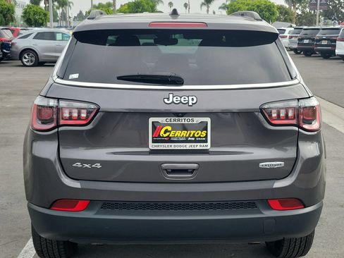 Certified 2024 Jeep Compass Latitude AWD/4WD image 3