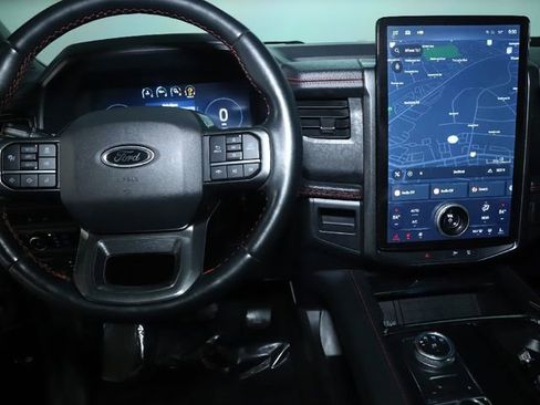 Used 2022 Ford Expedition Limited image 29