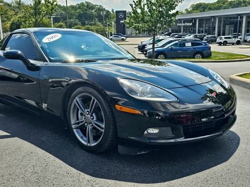 Used 2008 Chevrolet Corvette Coupe RWD image 2
