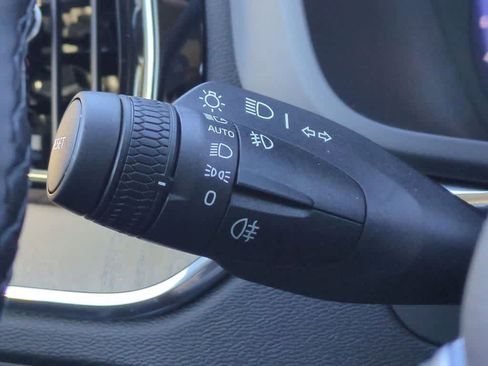 New 2026 Volvo XC60 B5 Plus w/ Protection Package Premier image 27