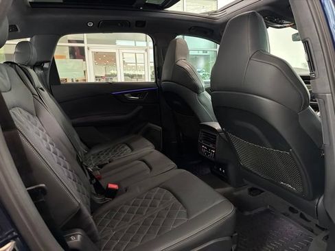 Used 2023 Audi SQ7 Prestige AWD/4WD image 12