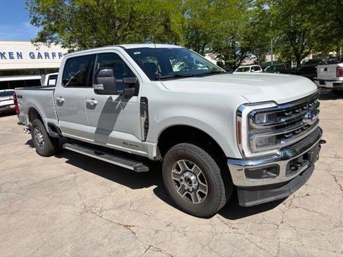 Used 2025 Ford F250 Lariat AWD/4WD image 6