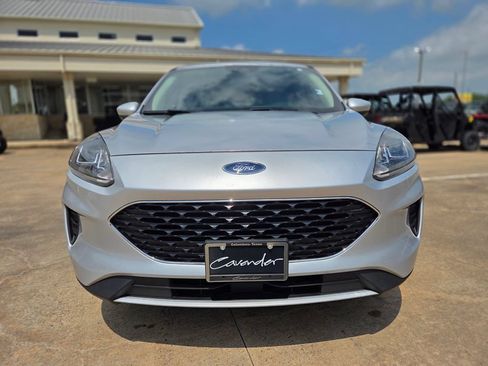 Used 2020 Ford Escape SE FWD image 2