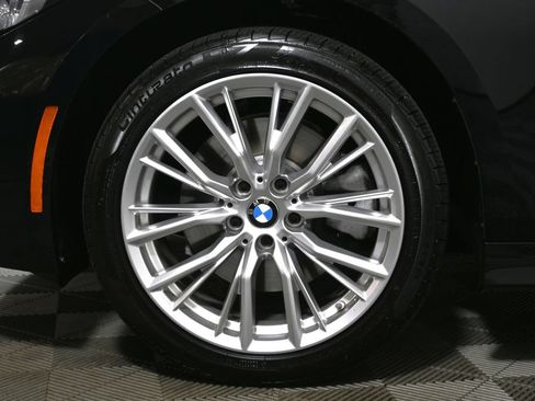 Used 2023 BMW 330i xDrive Sedan w/ Convenience Package AWD/4WD image 12