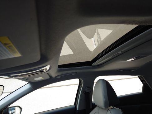 Certified 2023 Hyundai Elantra Limited FWD image 22