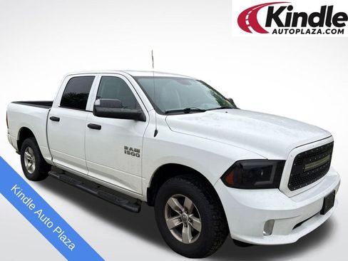 Used 2018 RAM 1500 Express AWD/4WD image 1