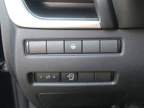 Used 2023 Nissan Rogue SV image 26