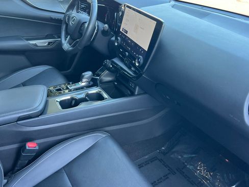 Used 2022 Lexus NX 350 AWD w/ Luxury Package image 16