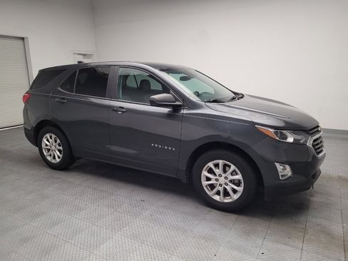 Used 2020 Chevrolet Equinox LS w/ LS Convenience Package FWD image 11