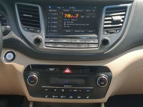 Used 2018 Hyundai Tucson SEL Plus AWD/4WD image 16