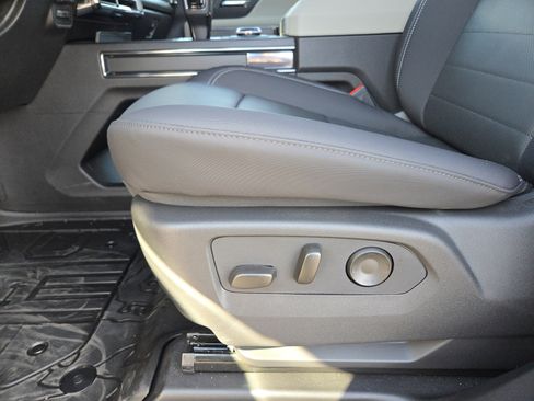 New 2026 GMC Hummer EV SUV image 18