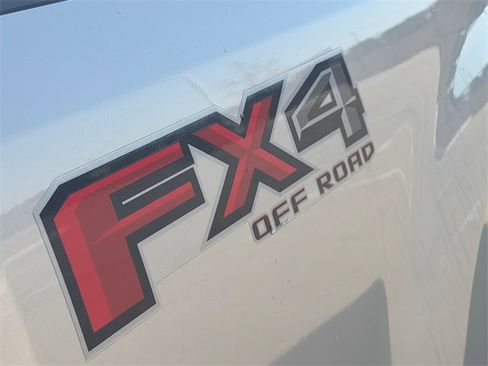 Used 2017 Ford F250 Lariat w/ Lariat Ultimate Package image 12