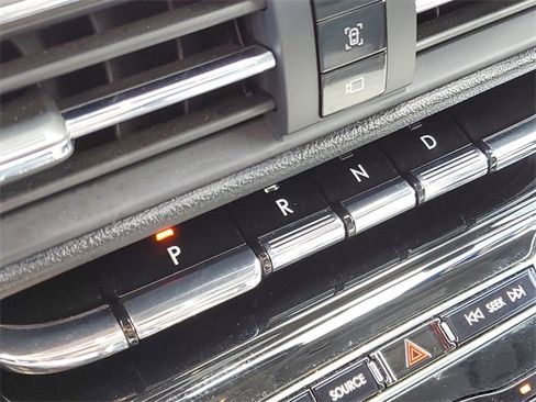 Certified 2022 Lincoln Corsair Standard w/ Premium Package image 19