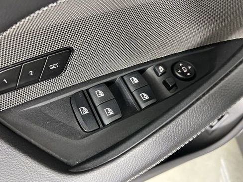 Used 2025 BMW i4 eDrive40 w/ Premium Package RWD image 24