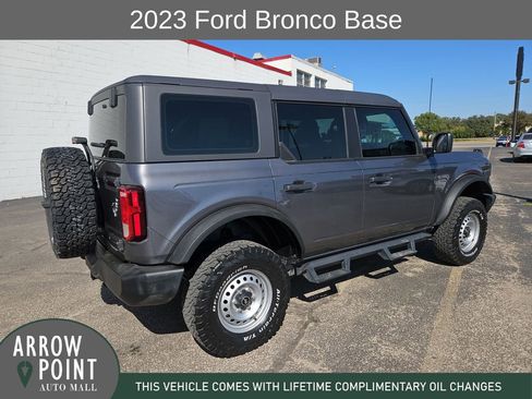Used 2023 Ford Bronco 4-Door image 12