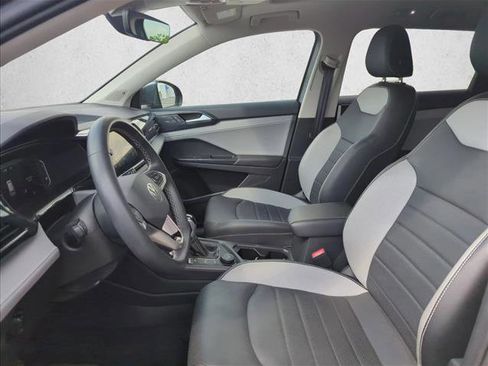 Used 2022 Volkswagen Taos SEL AWD/4WD image 16