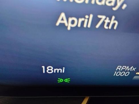 New 2025 Buick Envision Sport Touring image 27