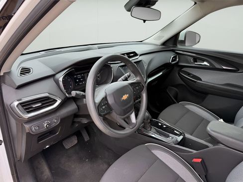 Used 2023 Chevrolet TrailBlazer LT image 9