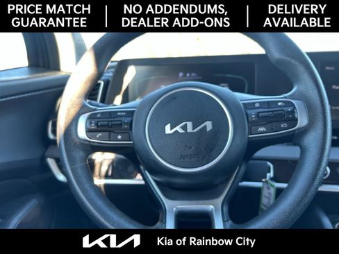 Used 2023 Kia Sportage LX image 11