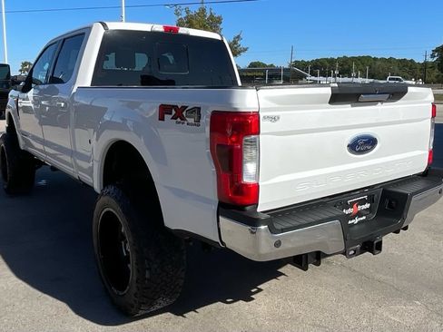 Used 2017 Ford F250 Lariat w/ Lariat Value Package AWD/4WD image 6