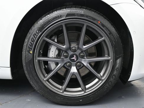 Used 2021 Tesla Model 3 Standard Range Plus image 13