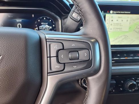 Used 2025 Chevrolet Silverado 1500 LT AWD/4WD image 15