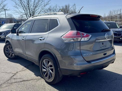 Used 2016 Nissan Rogue SL w/ SL Premium Package image 3