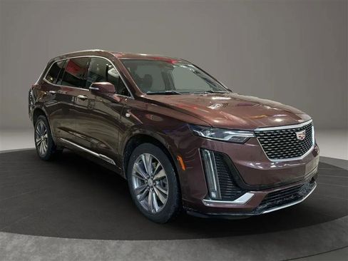 Used 2023 Cadillac XT6 Premium Luxury image 7