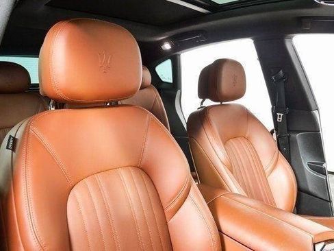 Used 2017 Maserati Levante w/ Luxury Package AWD/4WD image 24