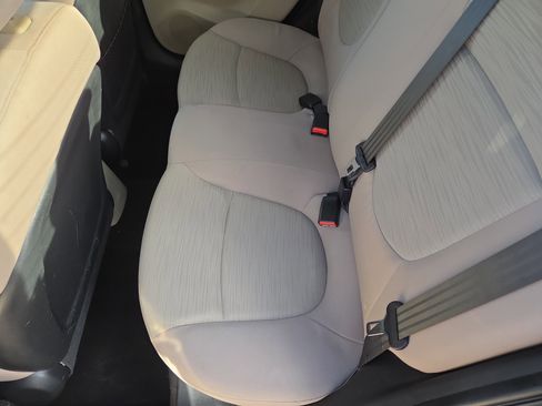 Used 2017 Hyundai Accent SE image 18