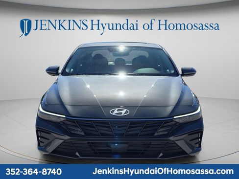 New 2026 Hyundai Elantra Limited FWD image 11