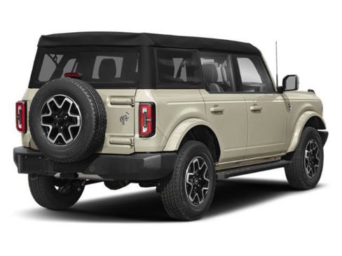 New 2025 Ford Bronco Outer Banks image 2