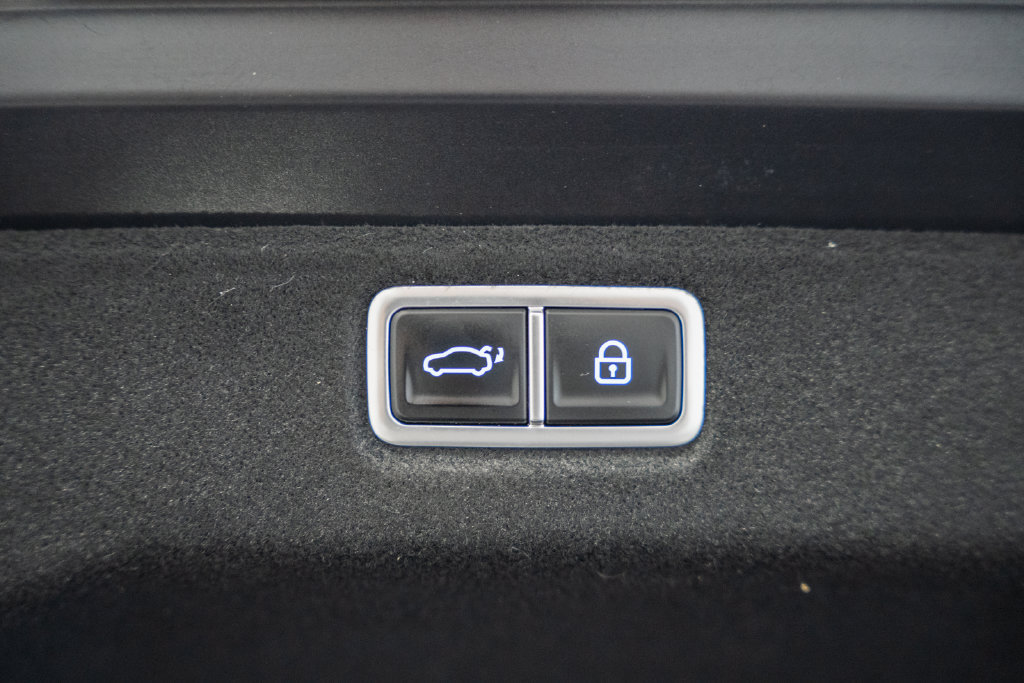 Used 2025 Hyundai Sonata Limited FWD image 9