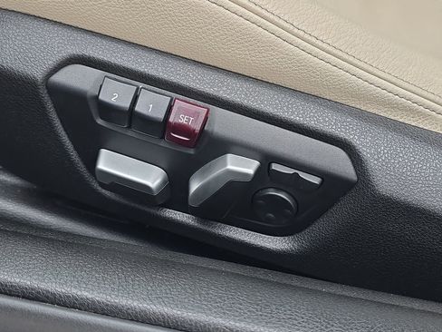 Used 2019 BMW 430i Coupe w/ M Sport Package image 12