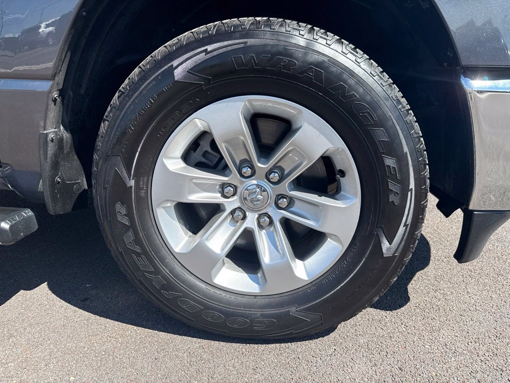Used 2023 RAM 1500 Laramie AWD/4WD image 13