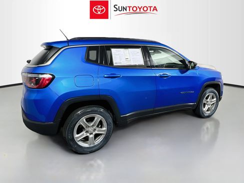 Used 2024 Jeep Compass Latitude w/ Altitude Special Edition AWD/4WD image 4