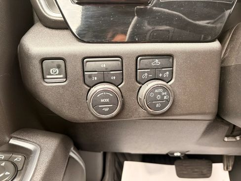 Used 2025 Chevrolet Silverado 2500 LT AWD/4WD image 21