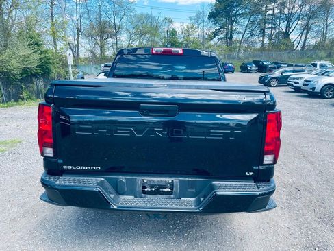 Used 2023 Chevrolet Colorado LT RWD image 4