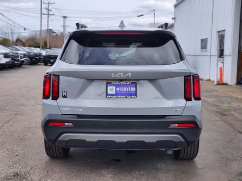 Used 2023 Kia Sorento X-Line EX image 4