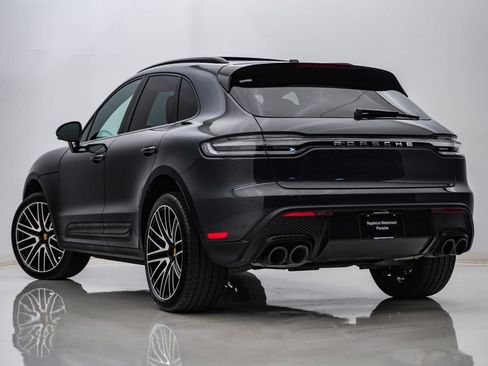 Certified 2026 Porsche Macan AWD/4WD image 3