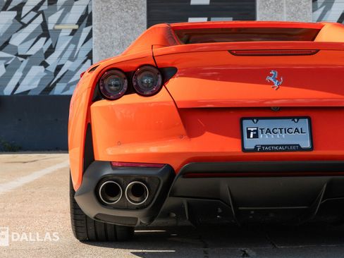 Used 2023 Ferrari 812 GTS Base image 15