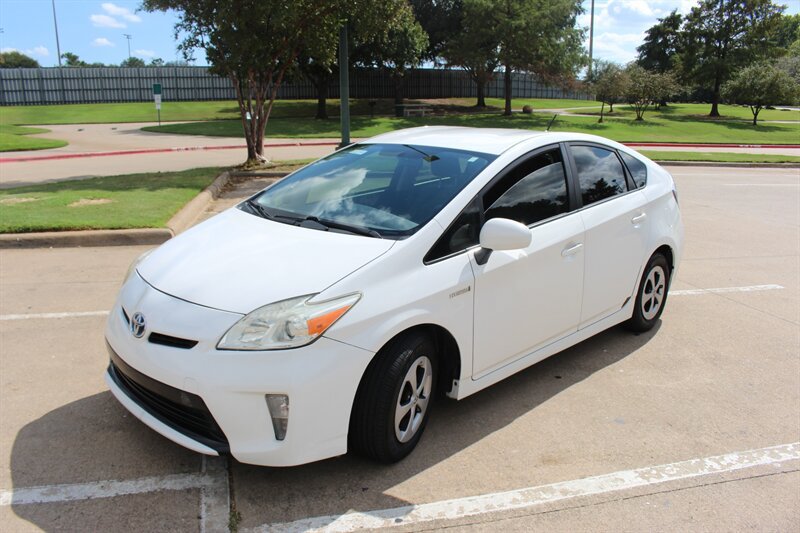 Used 2015 Toyota Prius Three FWD image 1