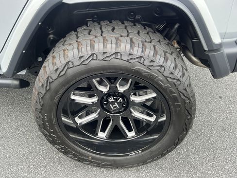 Used 2024 Jeep Wrangler Unlimited Rubicon 392 AWD/4WD image 28