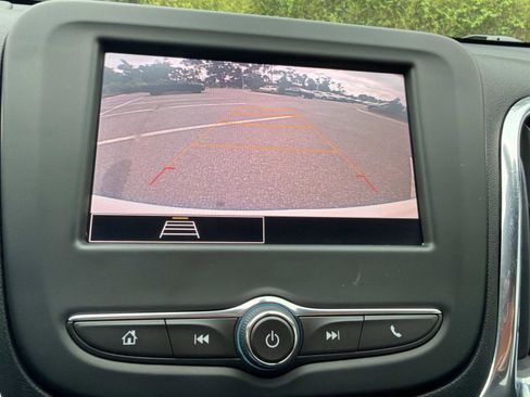 Used 2023 Chevrolet Equinox LT FWD image 24